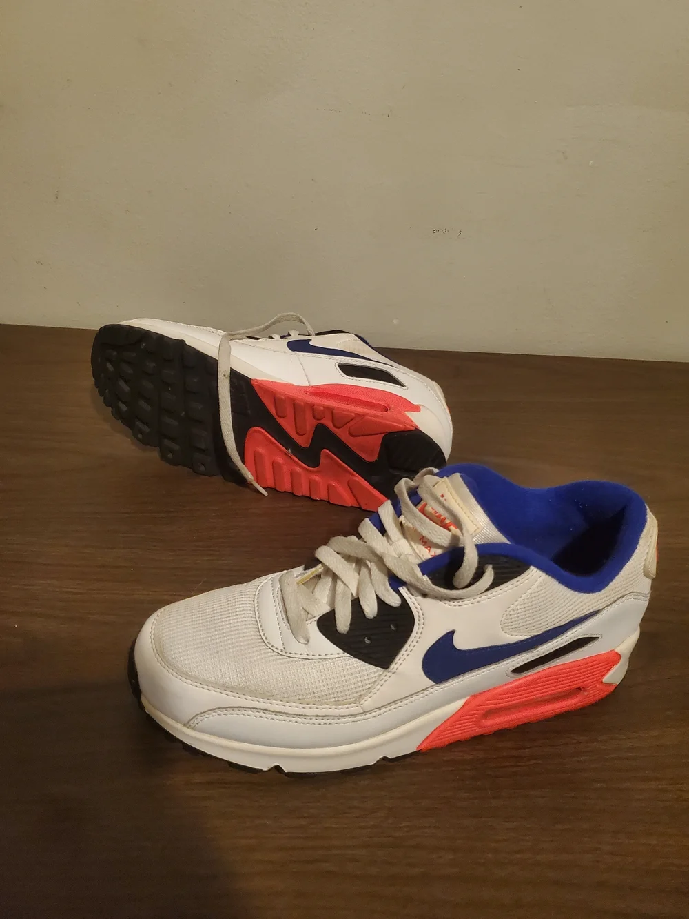 Nike White Blue Coral Accent Men's Sneakers